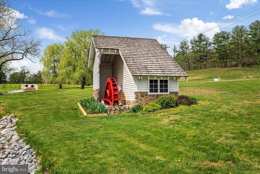 Photo of 105 BUCKSKIN TRAIL