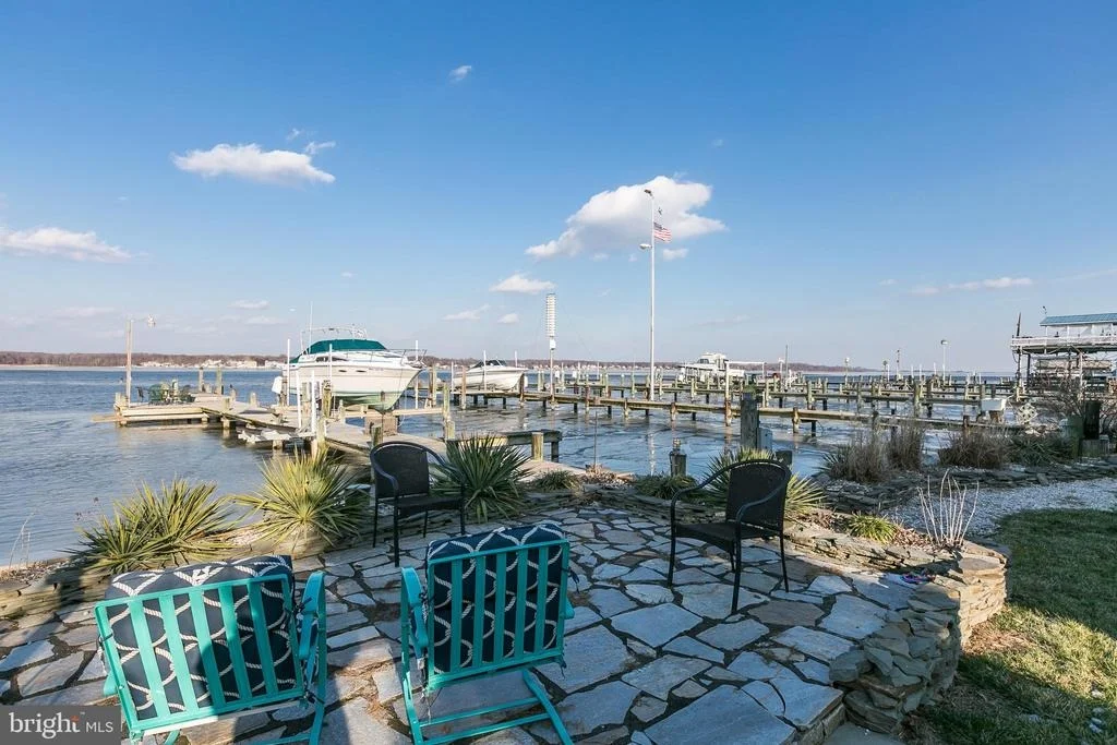 Photo of 7006 RIVER DRIVE ROAD
