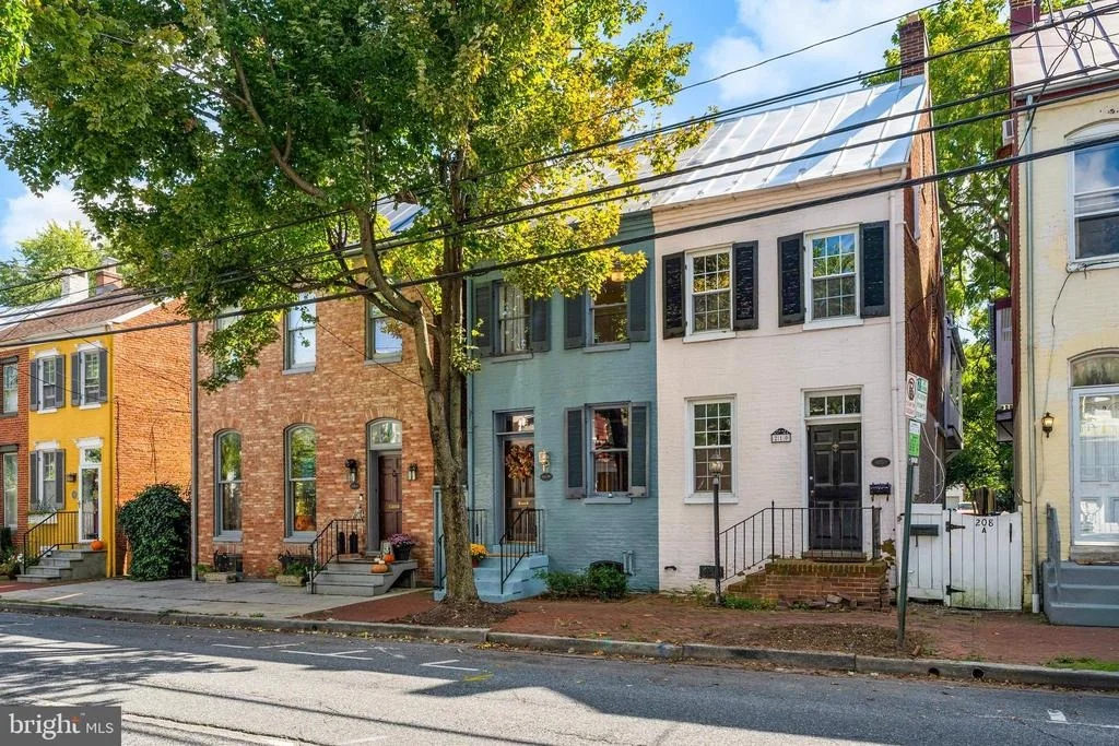 Photo of 212 E 3RD STREET