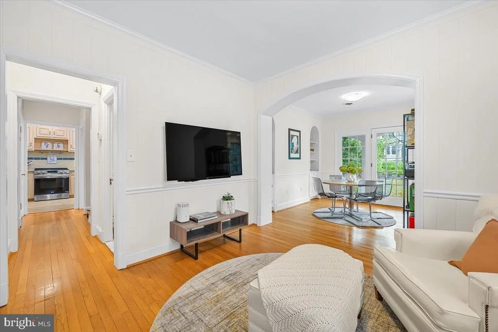 Photo of 4613 CHEVY CHASE BOULEVARD