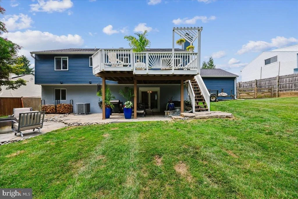 Photo of 24713 CUTSAIL DRIVE