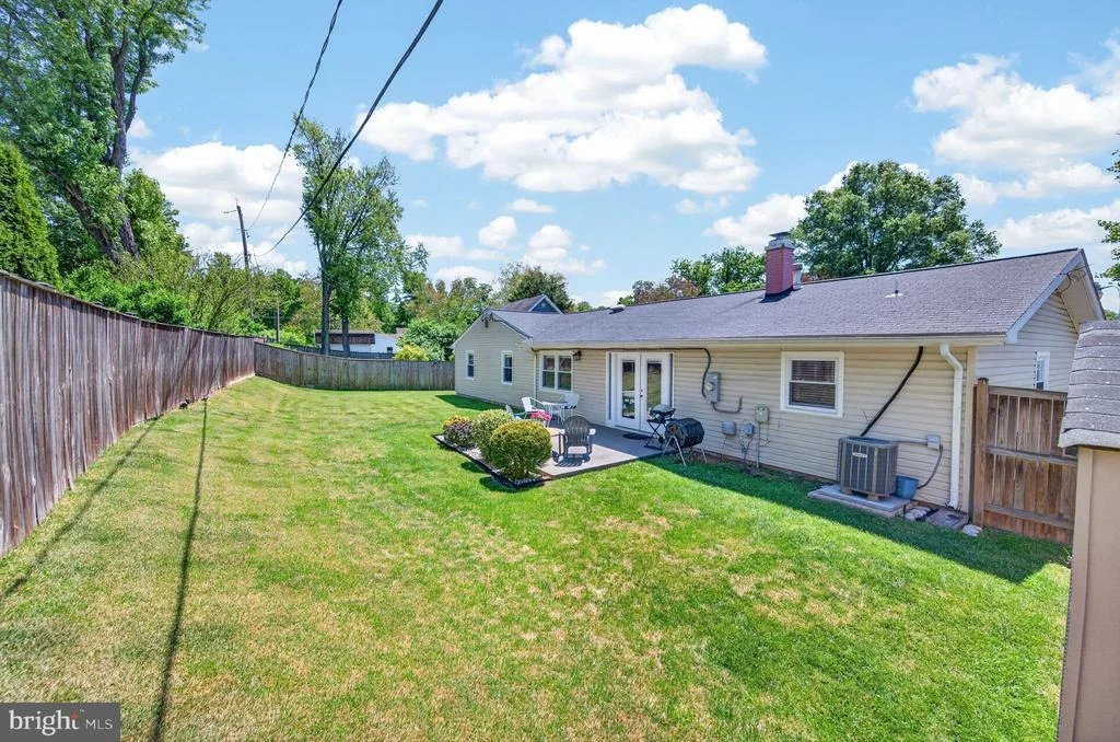 Photo of 3905 CARVEL LANE