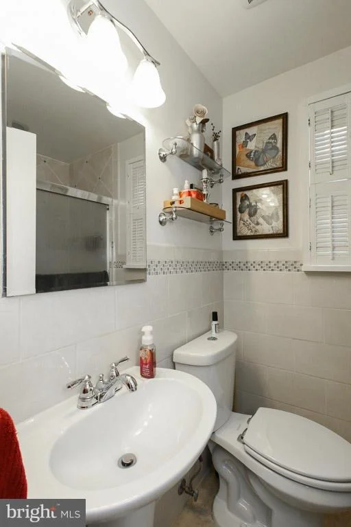 Photo of 417 KERWIN ROAD