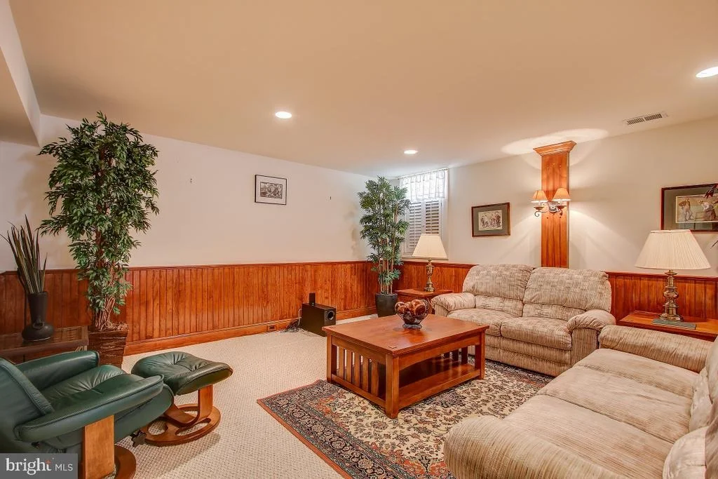 Photo of 6 GLEN EAGLES COURT