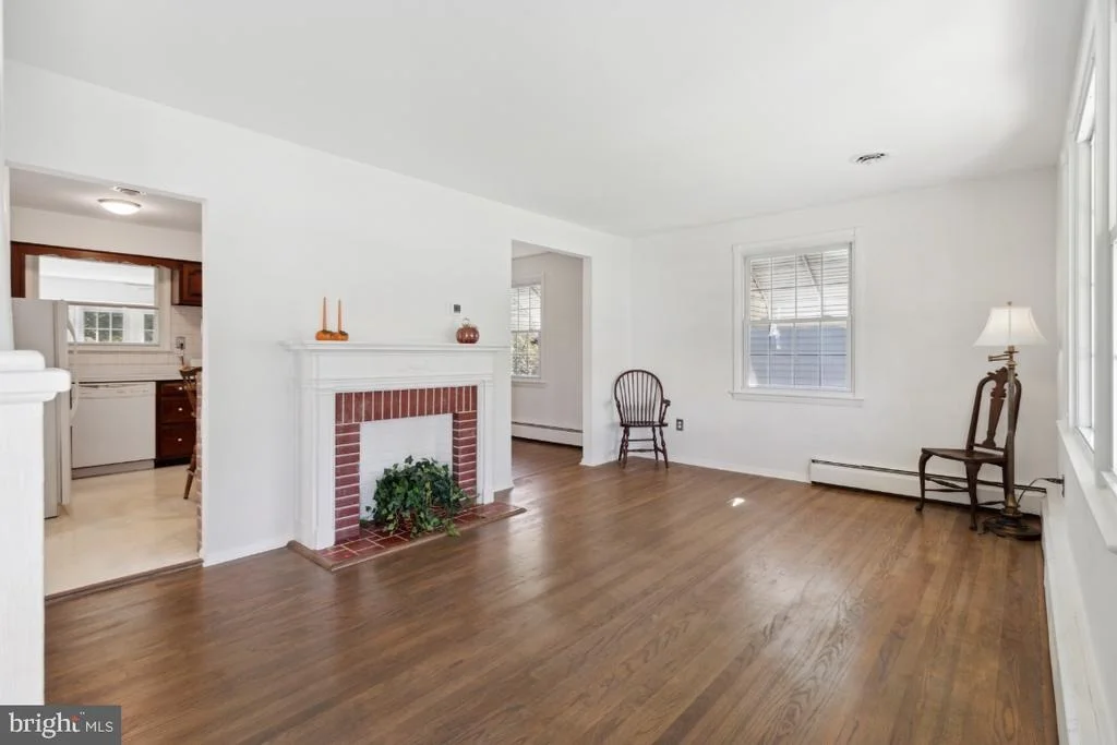 Photo of 638 LONGVIEW DRIVE