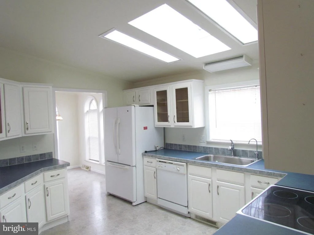Photo of 402 MOORE PLACE
