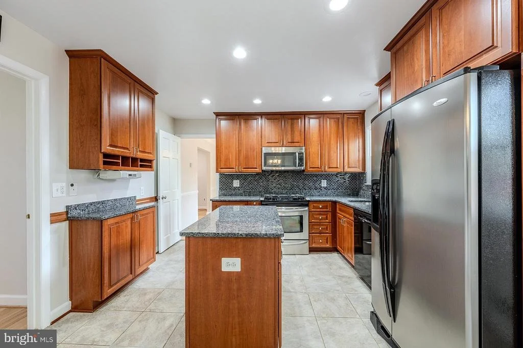 Photo of 6526 GREENVIEW LANE