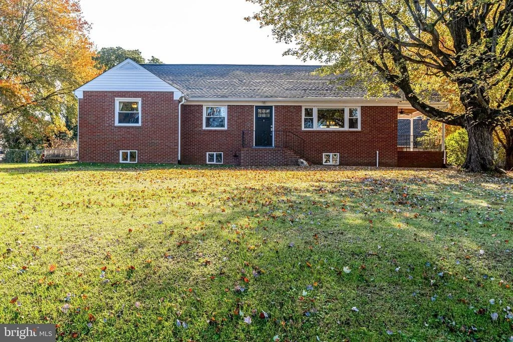 Photo of 8993 MEADOWVIEW DRIVE