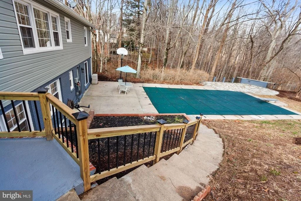 Photo of 6815 GILLINGS ROAD