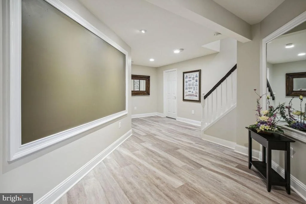 Photo of 10 MAPLECREST COURT