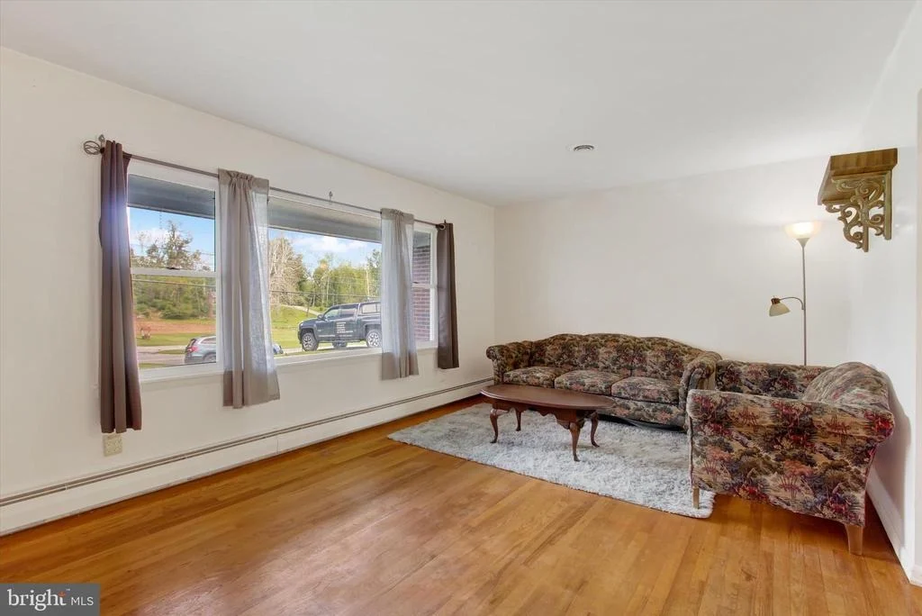 Photo of 5840 YORK ROAD