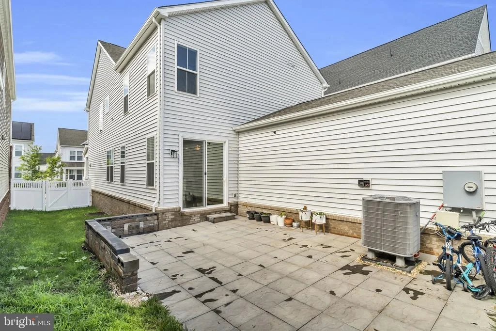 Photo of 41919 SPRING AIR DRIVE