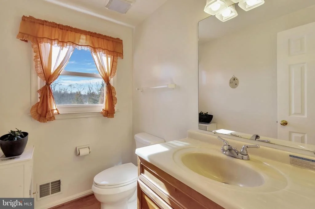 Photo of 2228 DECKMAN LANE