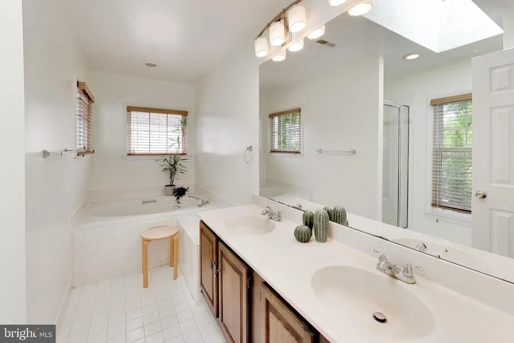 Photo of 2421 PONDSIDE TERRACE