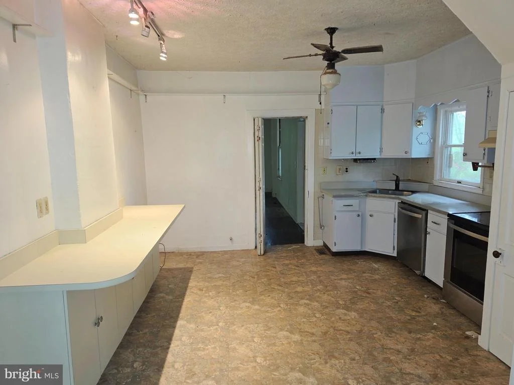 Photo of 5424 GLENVIEW ROAD