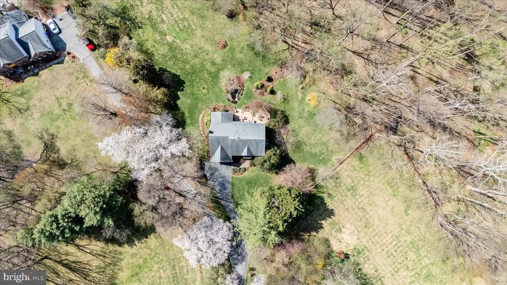 Photo of 19808 FALLING SPRING COURT