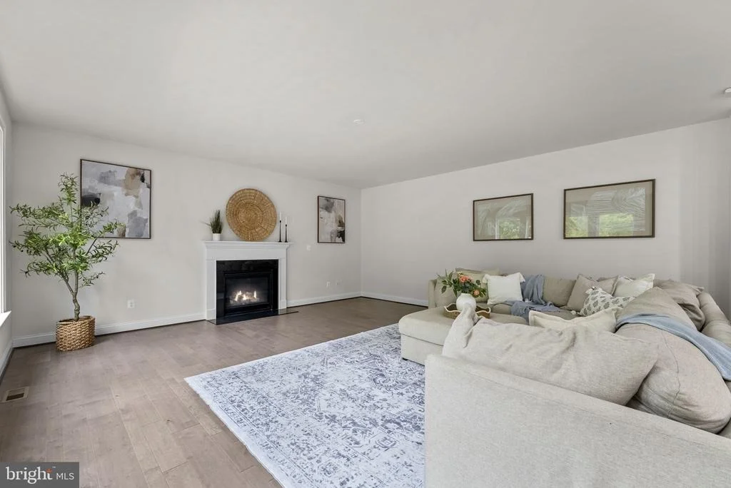 Photo of 23754 KILKERRAN DRIVE