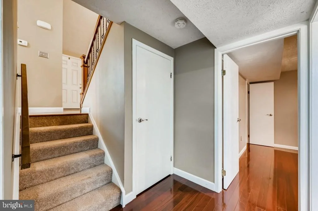 Photo of 7164 ATTIC WINDOW WAY