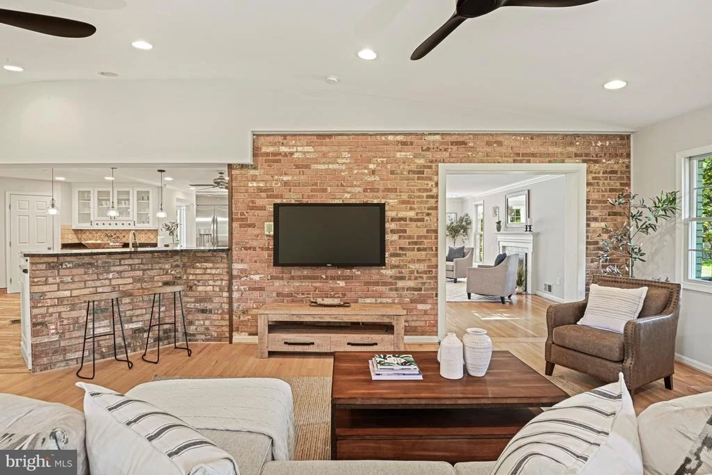 Photo of 7821 FALSTAFF ROAD
