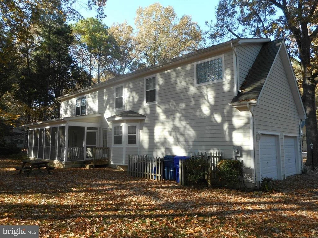 Photo of 11535 HONEYSUCKLE COURT