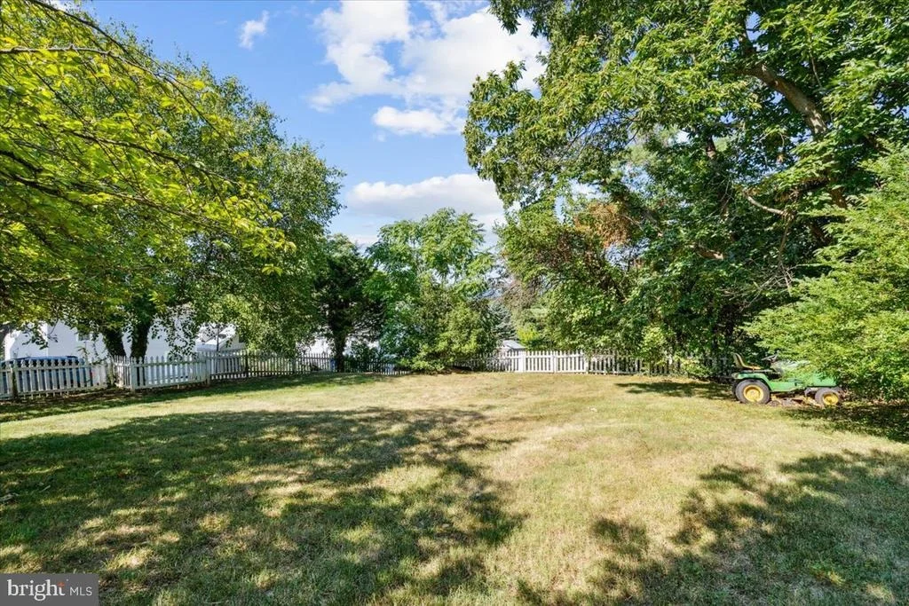 Photo of 311 N MAPLE AVENUE N