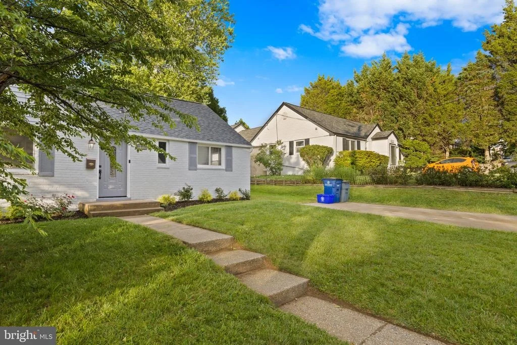 Photo of 12717 HOLDRIDGE ROAD