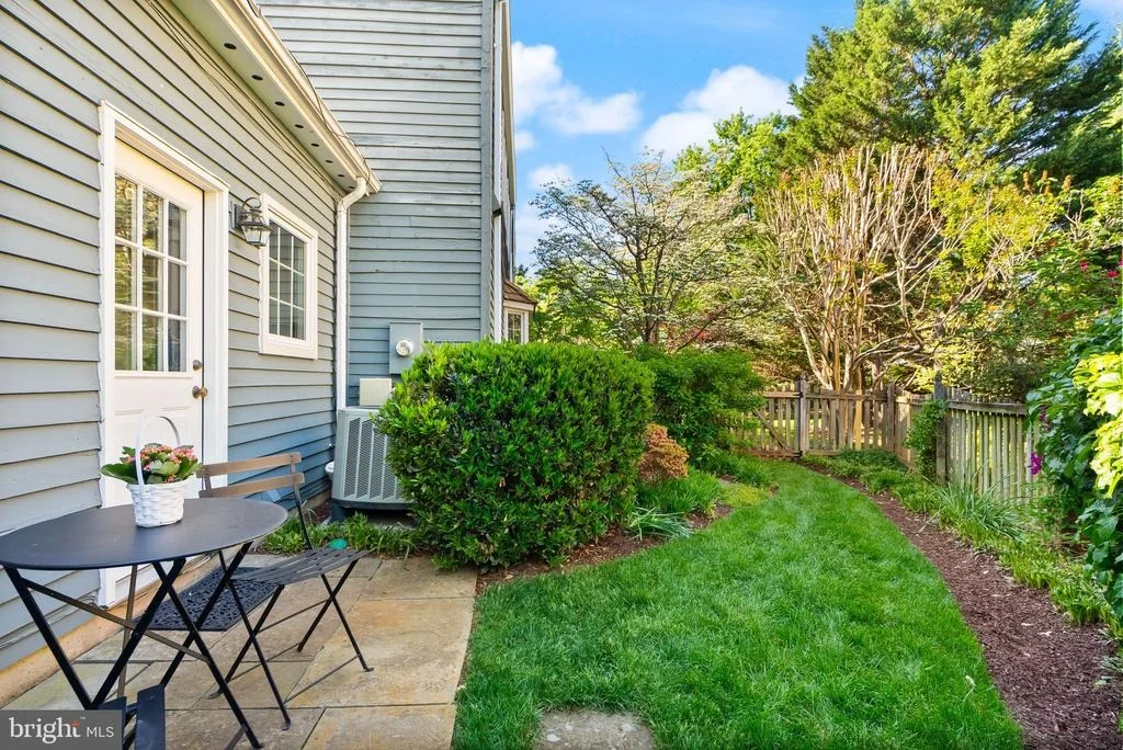 Photo of 6354 CHOWNING PLACE