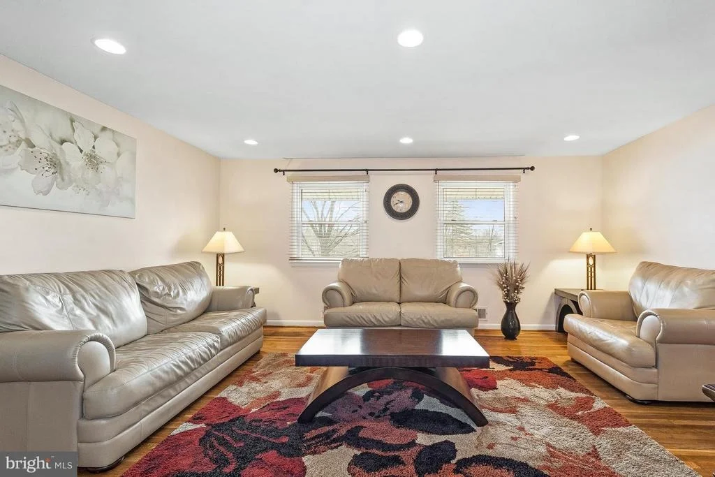 Photo of 11825 KIM PLACE