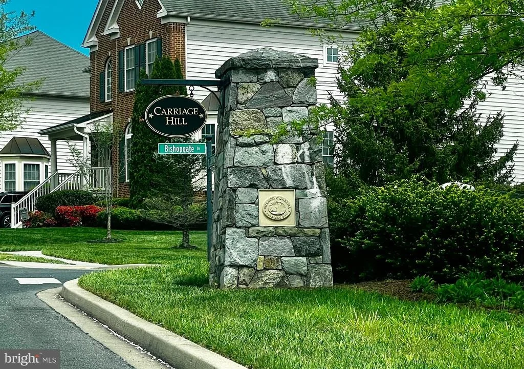 Photo of 9116 BOWLING GREEN DRIVE