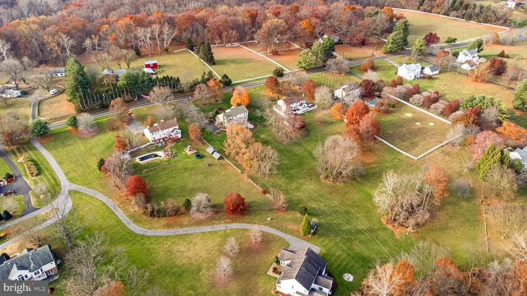 Photo of 9716 HUNTMASTER ROAD