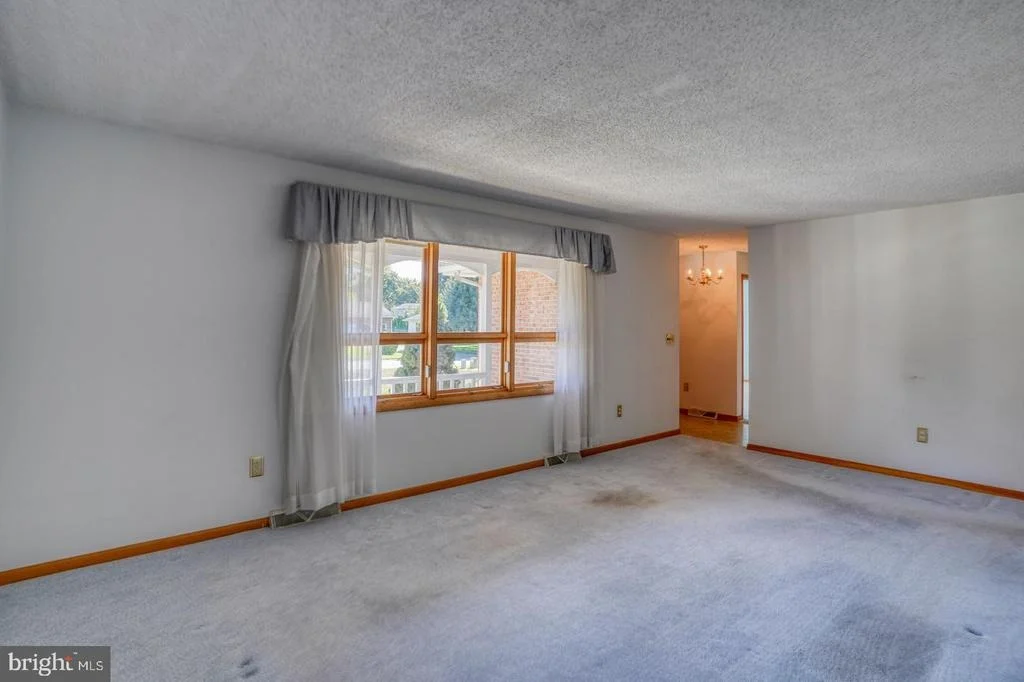 Photo of 54 MEADOW GLEN DRIVE