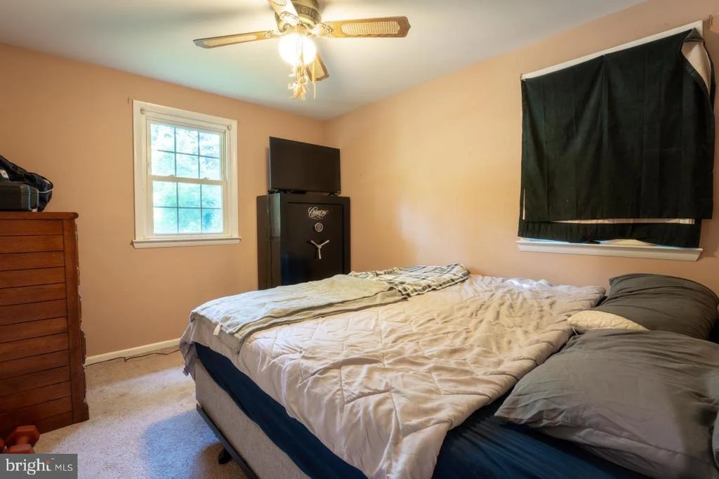 Photo of 2125 OAK ROAD
