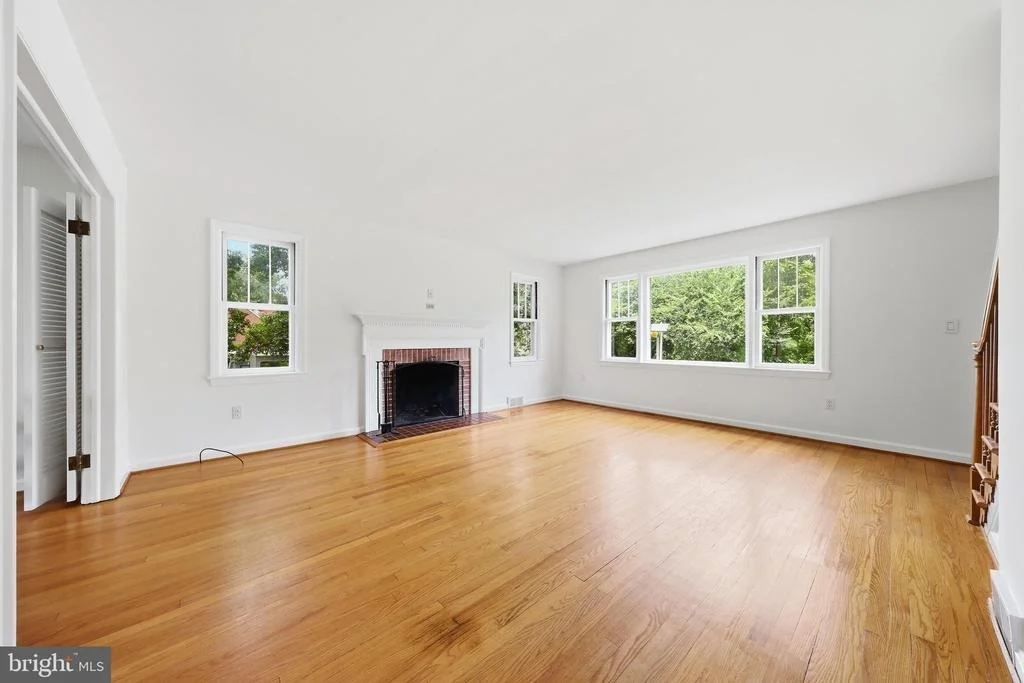Photo of 412 CARROLL PARKWAY