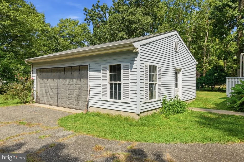 Photo of 912 BUCKINGHAM DRIVE