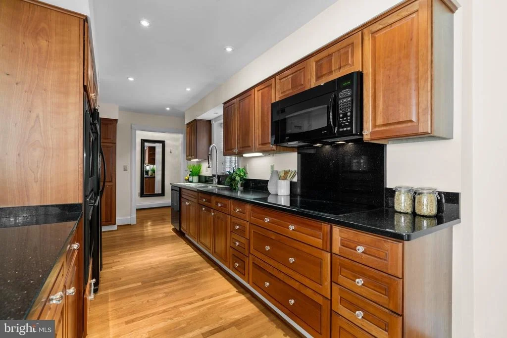 Photo of 7908 BROOKLYN BRIDGE ROAD