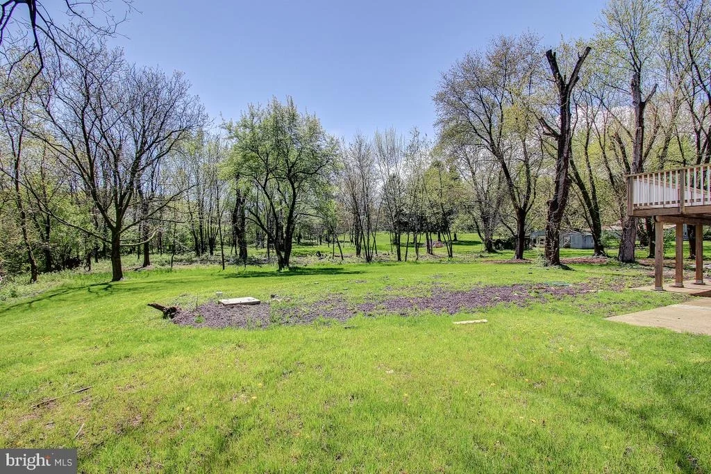Photo of 8022 BOLIVAR ROAD