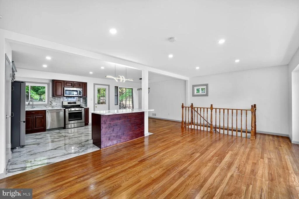 Photo of 5604 DUNDALK DRIVE