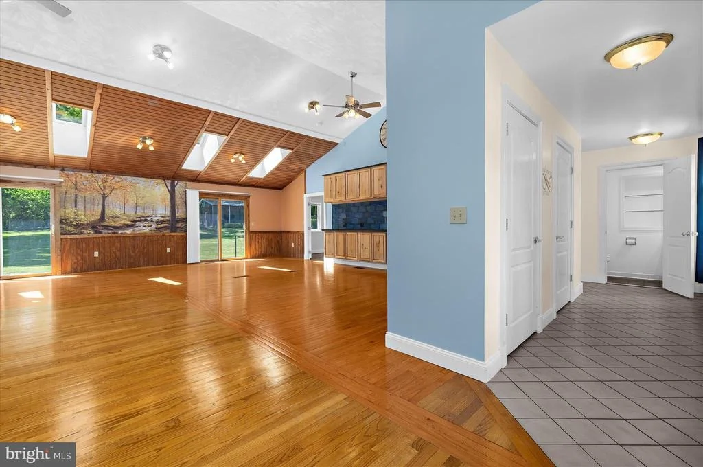 Photo of 8517 NEW CUT ROAD