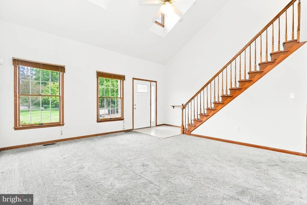 Photo of 8 MARINERS COURT
