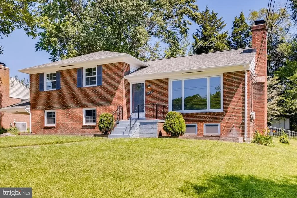 Photo of 706 VENICE DRIVE