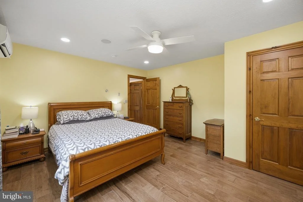 Photo of 607 PIN OAK CIRCLE