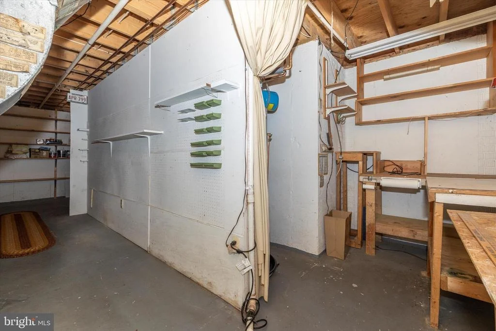 Photo of 827 DUNBROOKE COURT