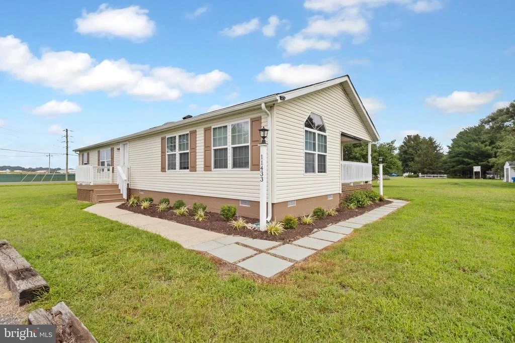 Photo of 11433 TRUSSUM POND ROAD