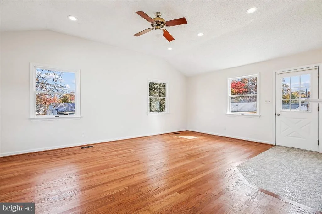 Photo of 11603 VEIRS MILL ROAD