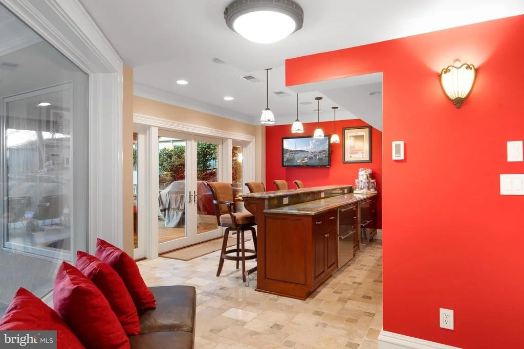 Photo of 206 HARBOR DRIVE