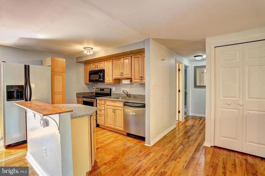 Photo of 6222 GREENBLADE GARTH