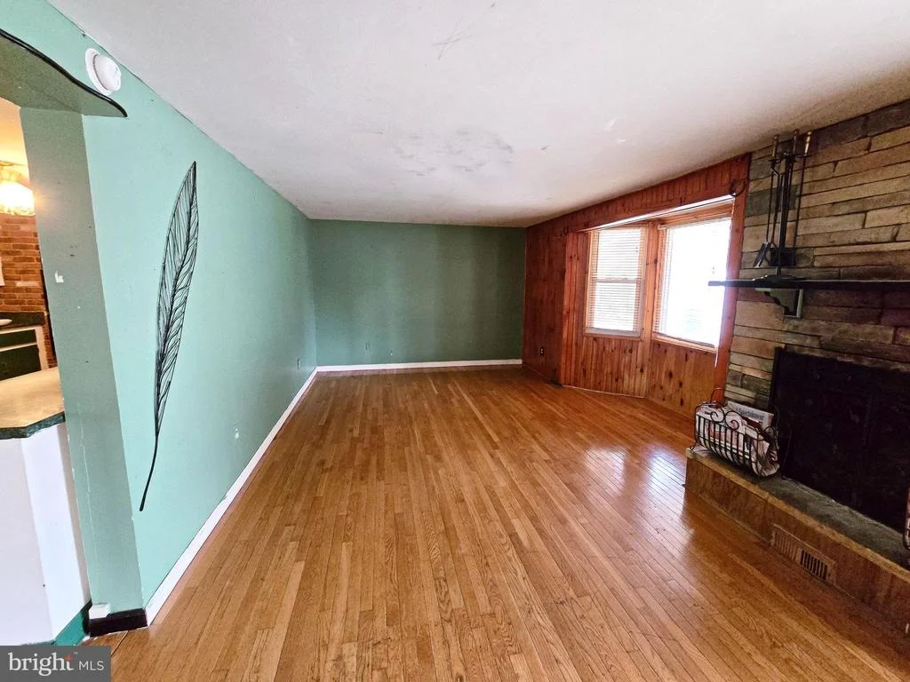 Photo of 6509 KENWOOD DRIVE
