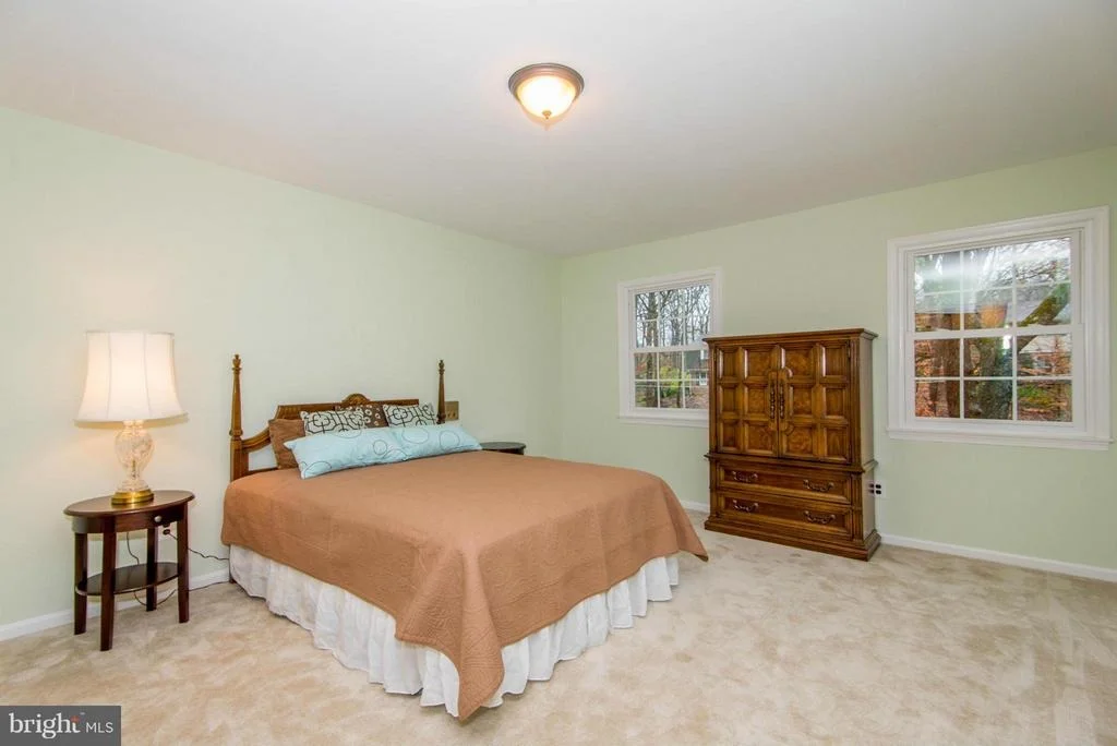 Photo of 7110 DEVONSHIRE ROAD