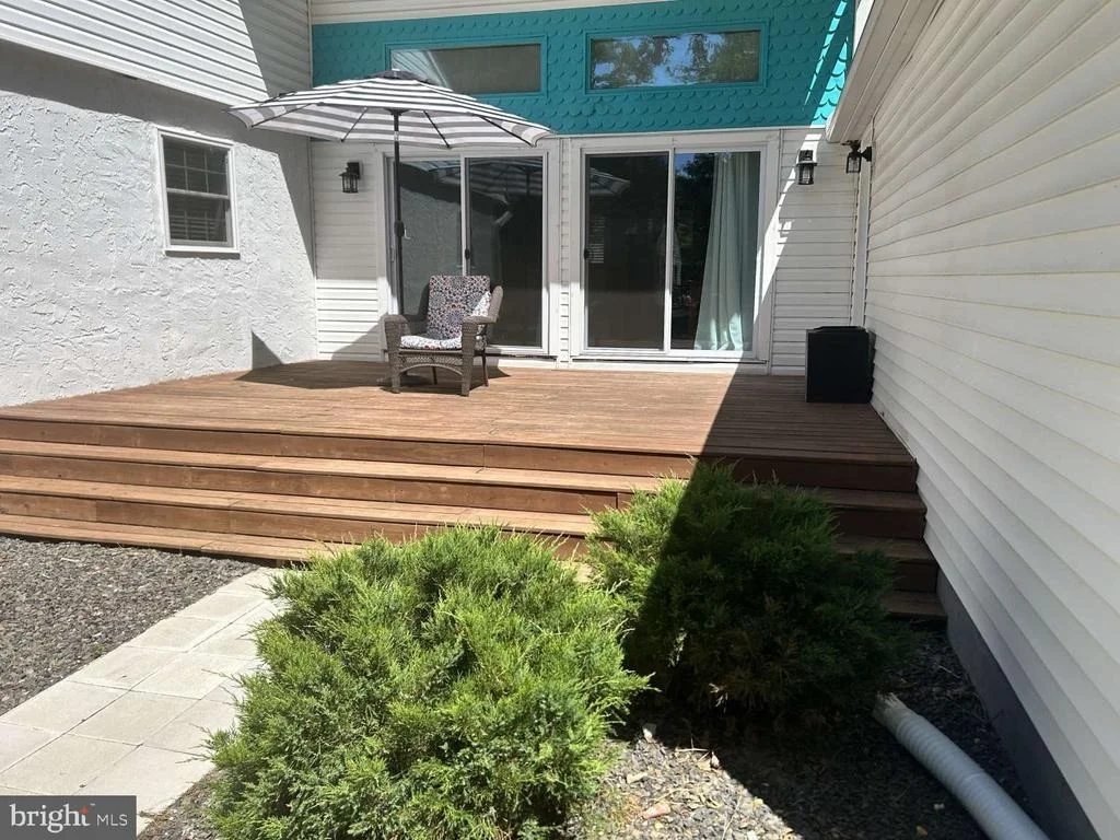 Photo of 836 SPRUCE LANE
