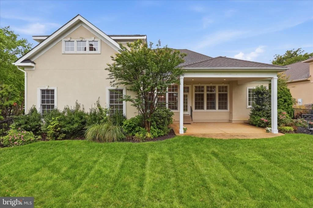 Photo of 8277 ROXBOROUGH LOOP